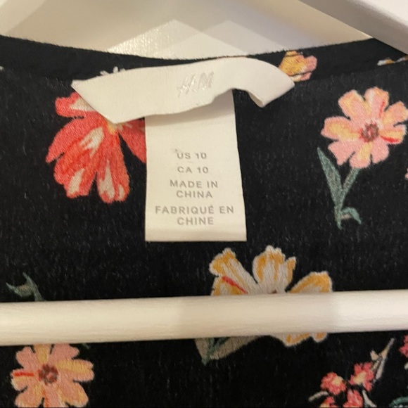 H&M black multicolour floral drawstring blouse Size 10 - Picture 11 of 11